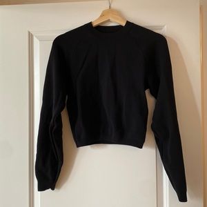 Aritzia crop sweater S